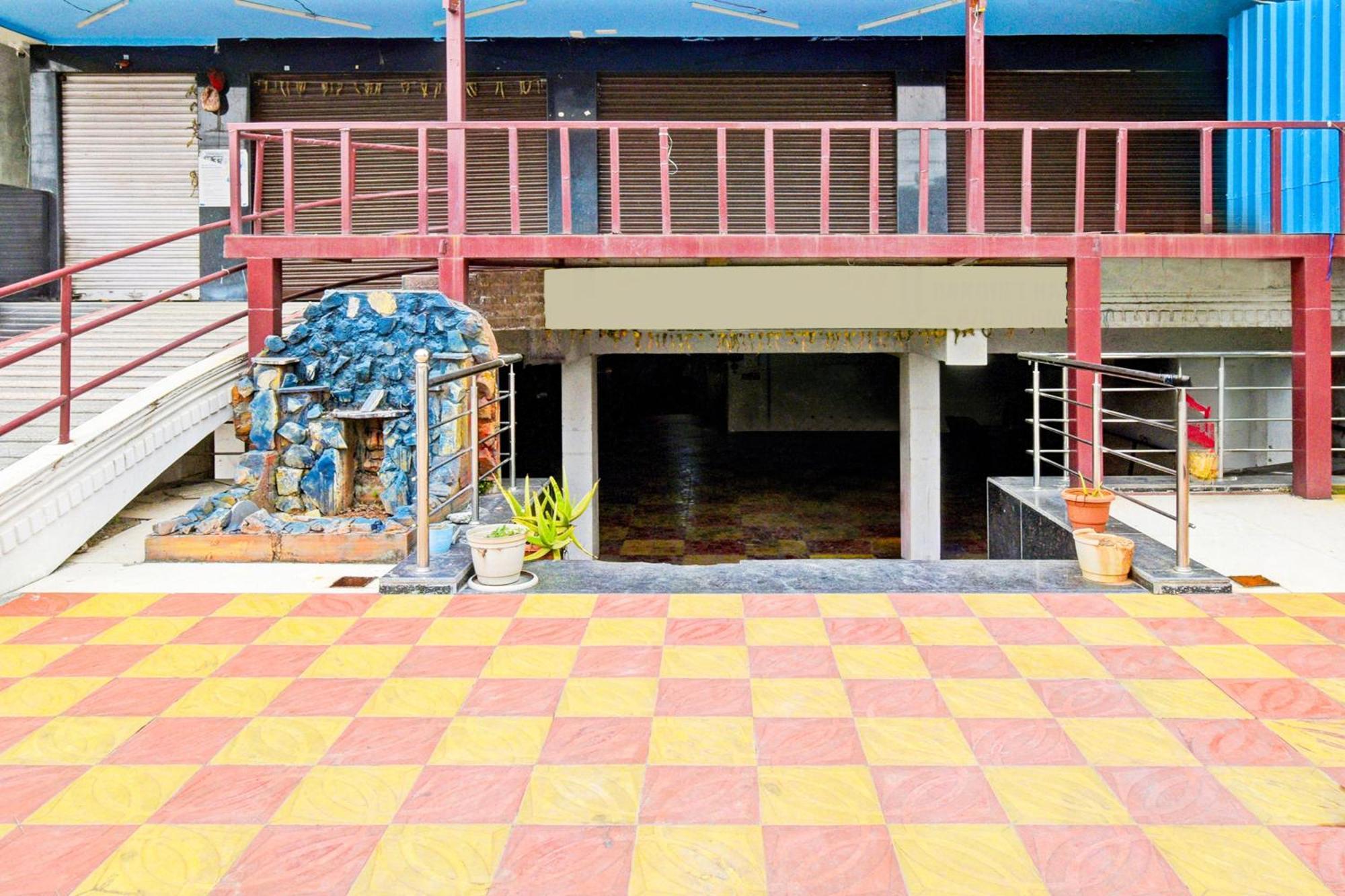 Super Townhouse Mancherial Mancheral Exterior photo