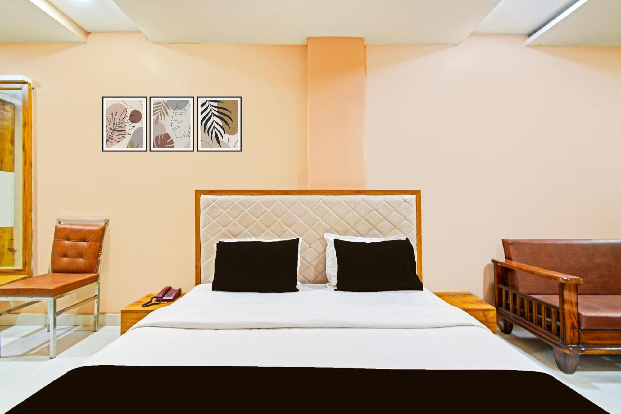 Super Townhouse Mancherial Mancheral Exterior photo