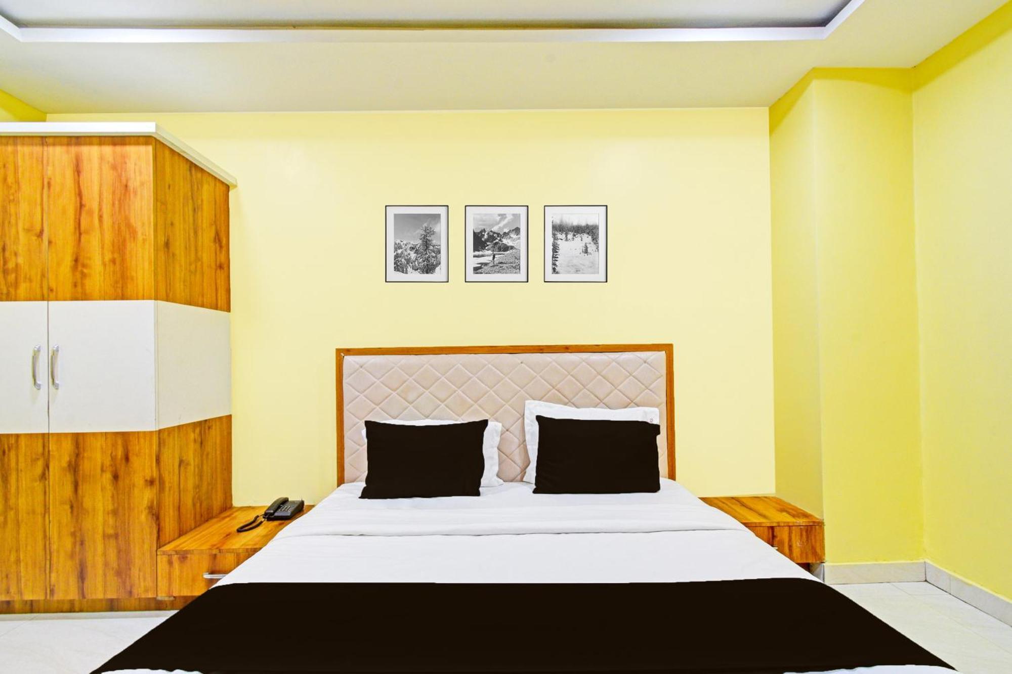 Super Townhouse Mancherial Mancheral Exterior photo